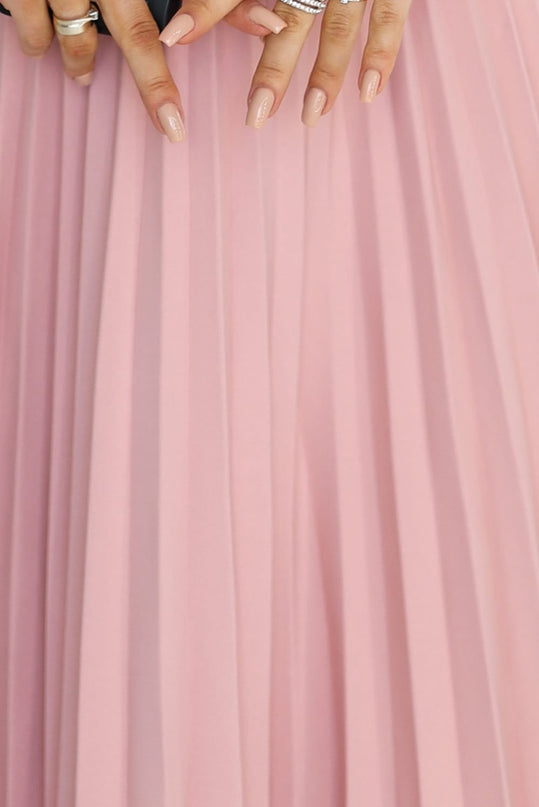 311-19 LILA Classic pleated dress with short sleeves and a belt - powder pink