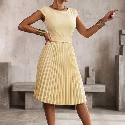 311-21 LILA Classic pleated dress with short sleeves and a belt - butter yellow