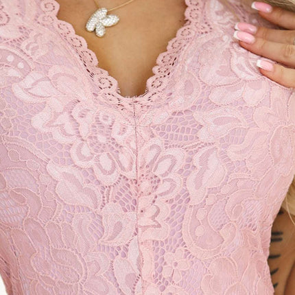 316-11 Lace dress with short sleeves and neckline - powder pink