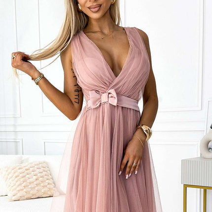 523-1 Tulle dress with a neckline and bow - dirty pink